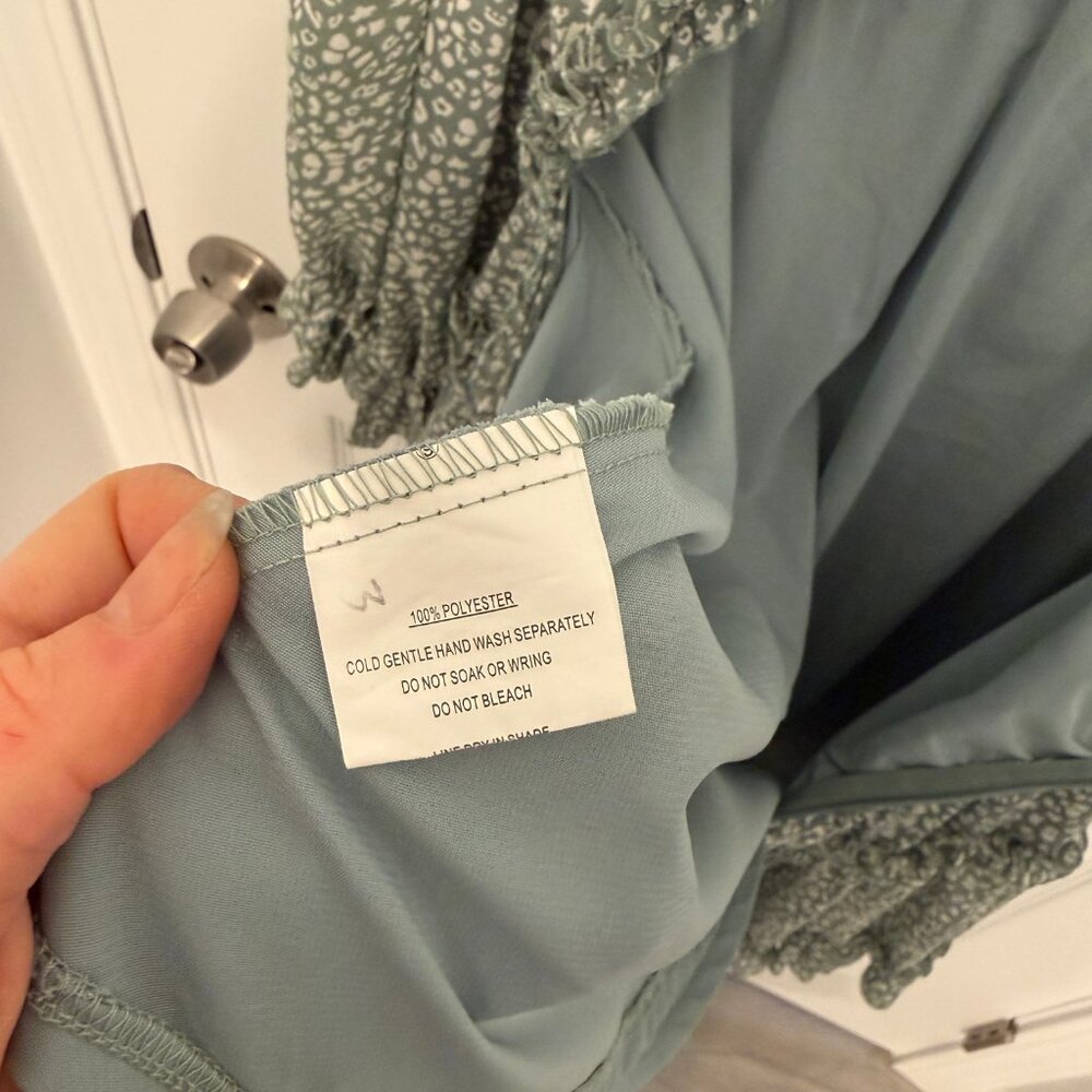 Sage green patterned flowy backless mini dress - image 6